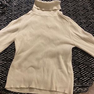 UO cream rubbed turtleneck size Small